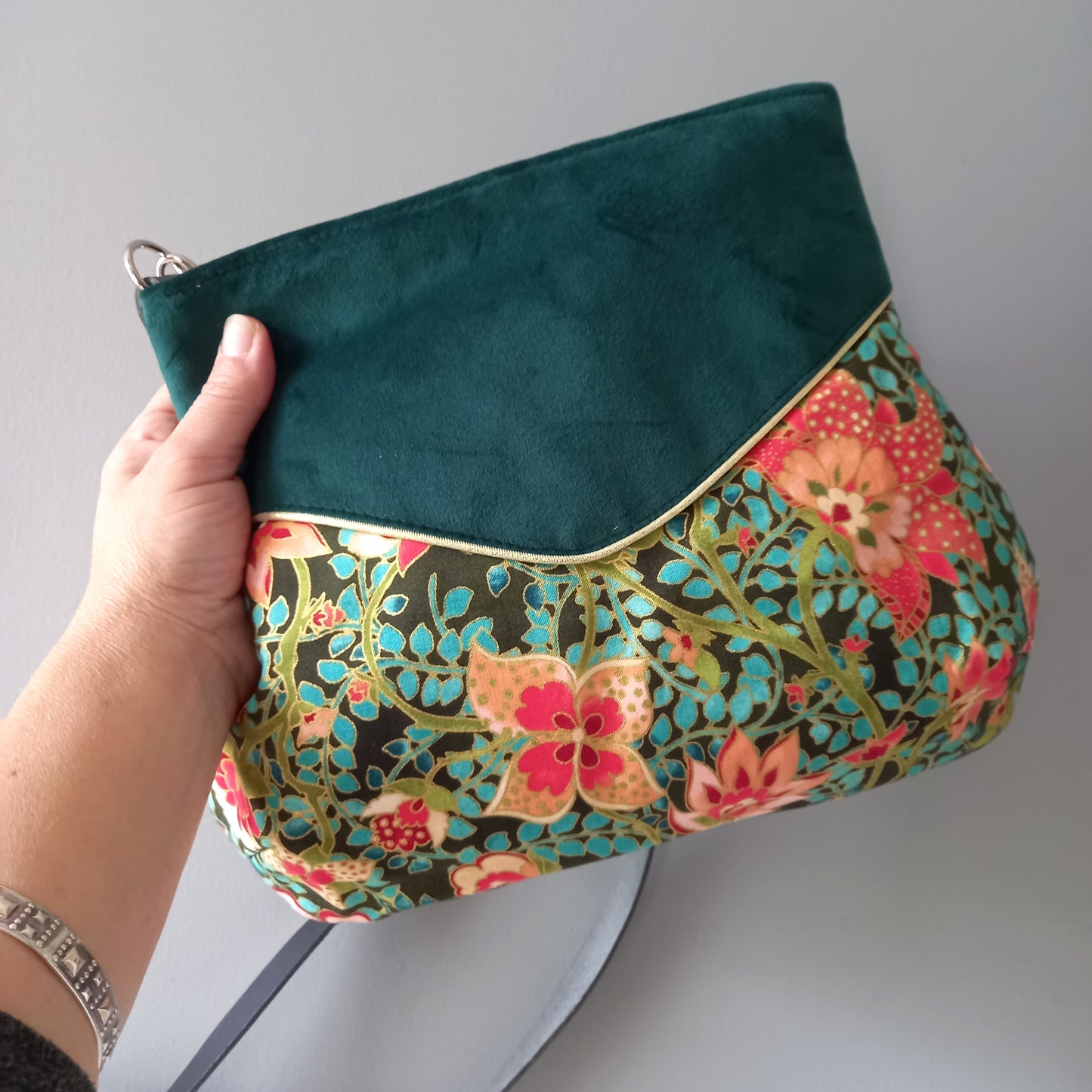 Sac Poire velours vert et fleurs japonaises