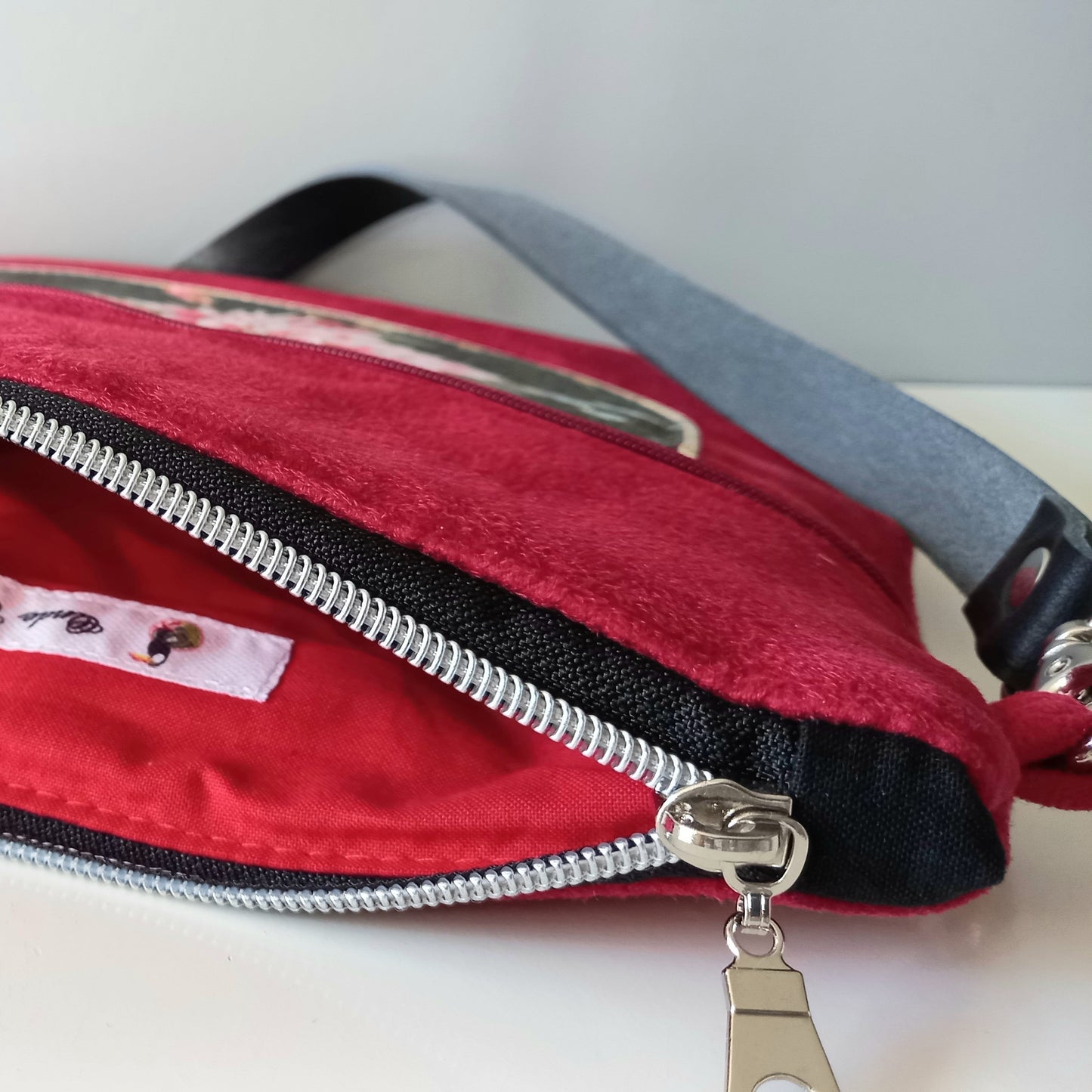 Sac Musette rouge chrysantème