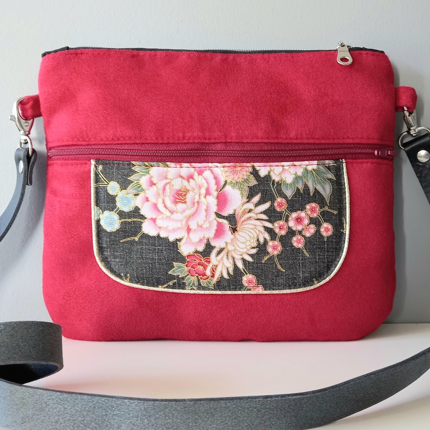 Sac Musette rouge chrysantème